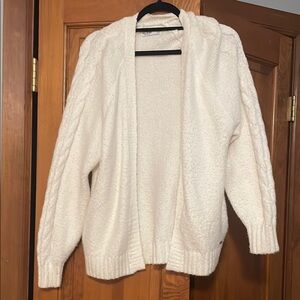 Cozy White Cable Knit Hollister Cardigan